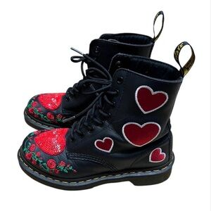 Dr. Martens Black Leather Lace-Up Boots with Red Heart & Rose Embroidery Size 9